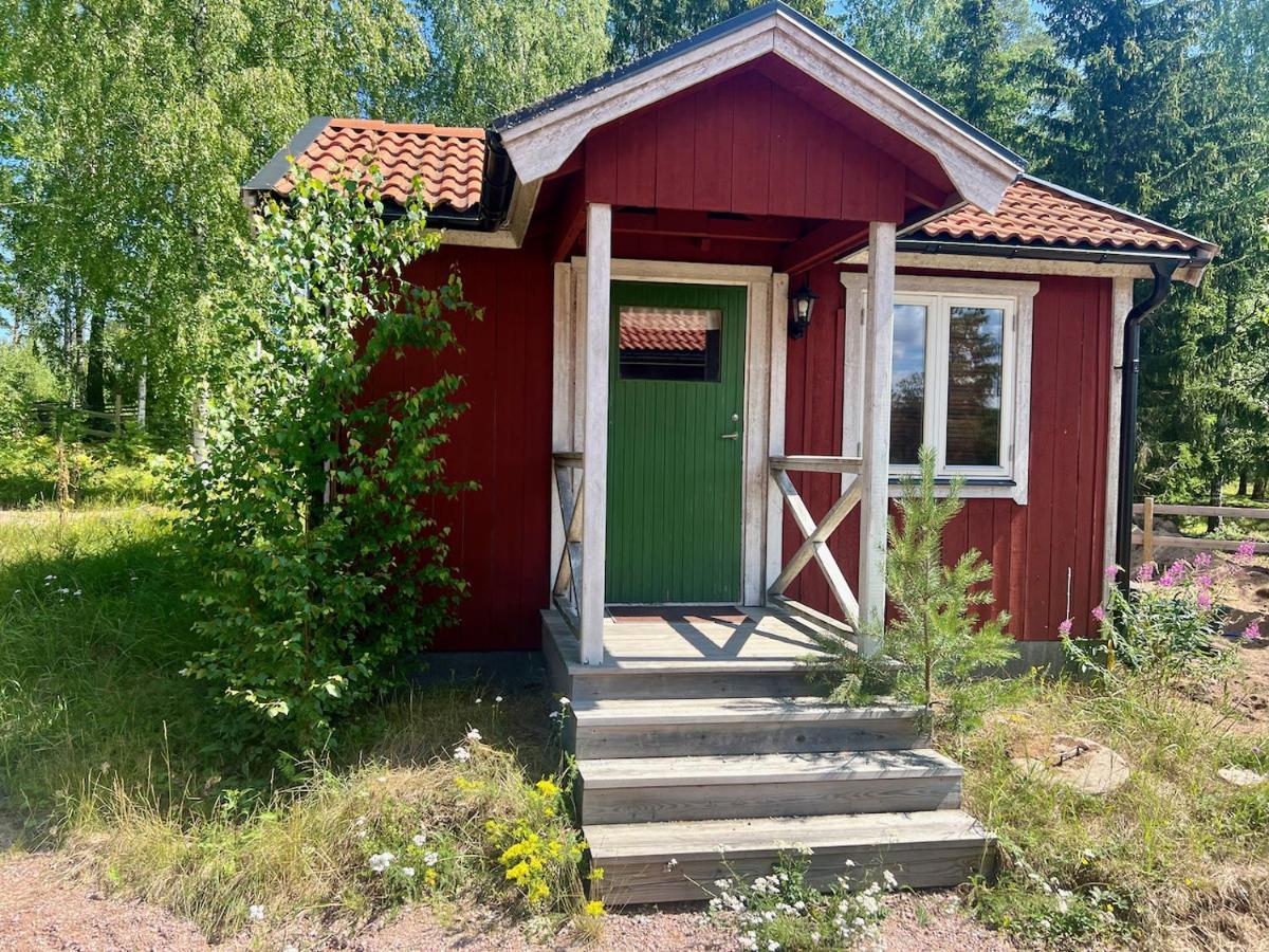 Idylliskt Hus Med Sjoeutsikt. Villa Östhammar Eksteriør bilde