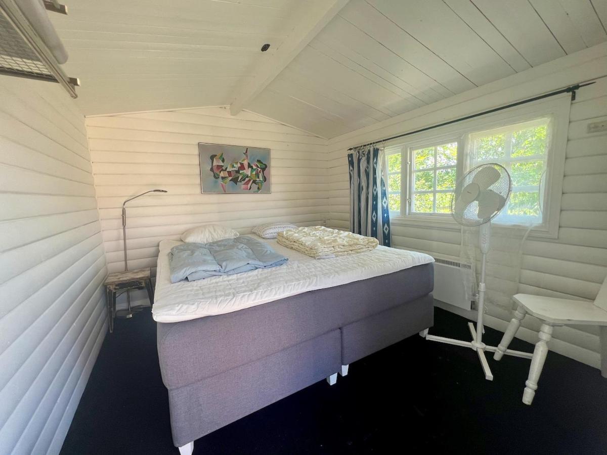 Idylliskt Hus Med Sjoeutsikt. Villa Östhammar Eksteriør bilde