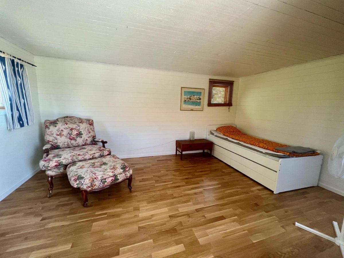 Idylliskt Hus Med Sjoeutsikt. Villa Östhammar Eksteriør bilde