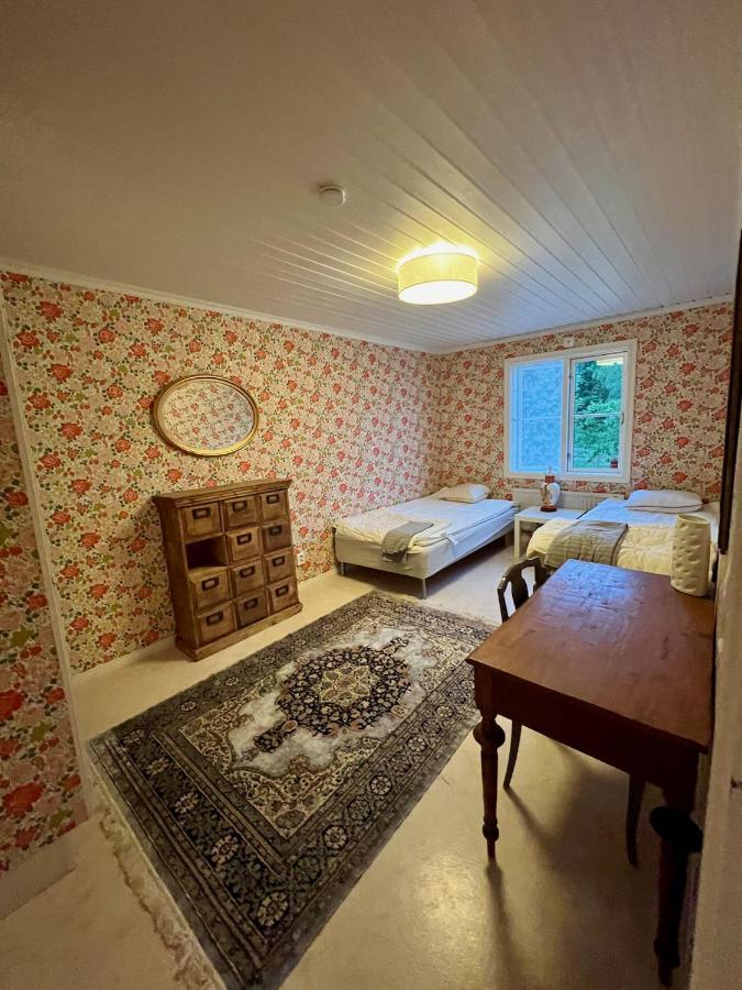 Idylliskt Hus Med Sjoeutsikt. Villa Östhammar Eksteriør bilde